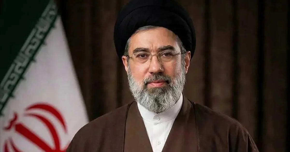 Motjoba Khamenei Tak Sadarkan Diri, Isu Politik Menguat